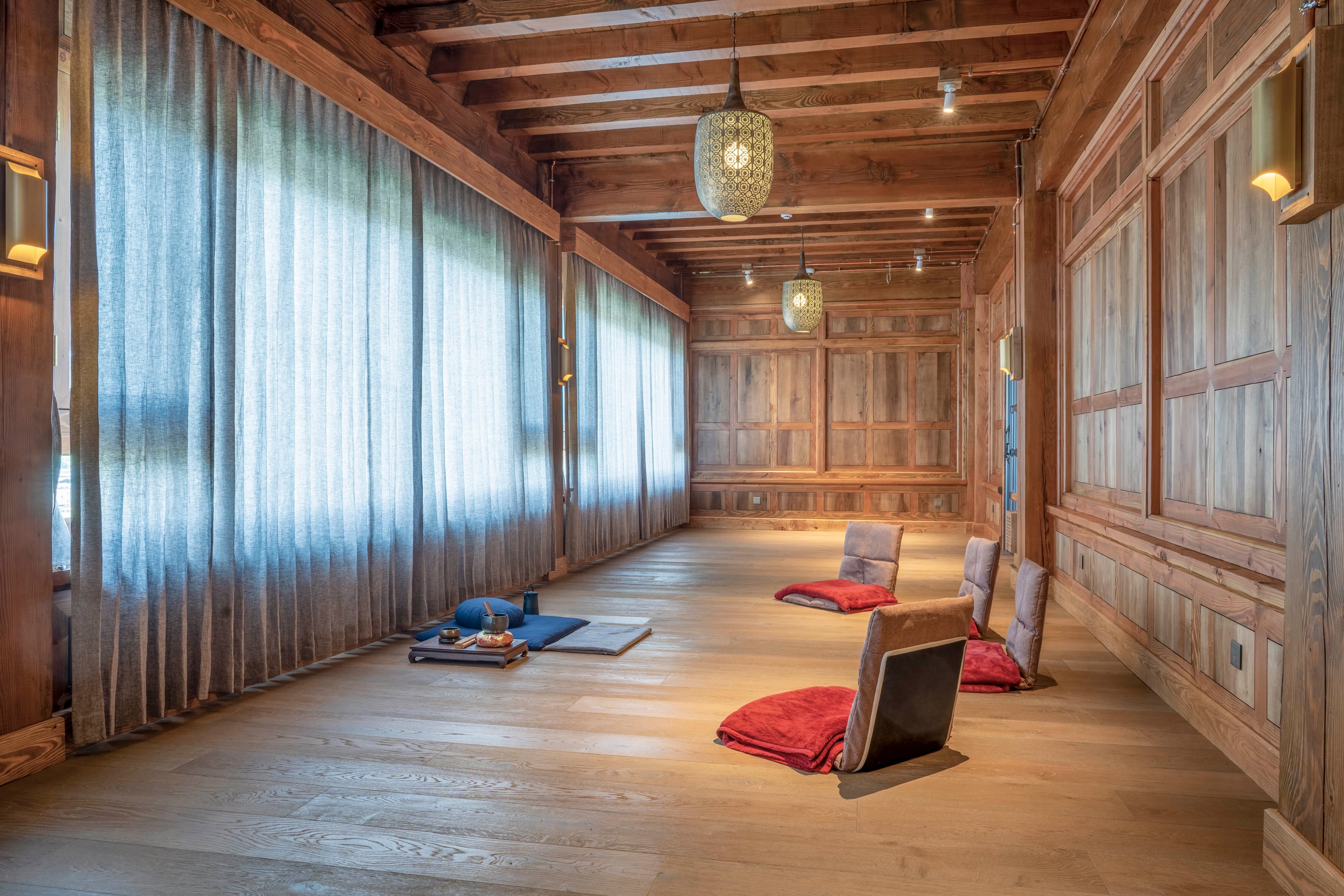 Meditation Experience at Songtsam Linka Shangri-la