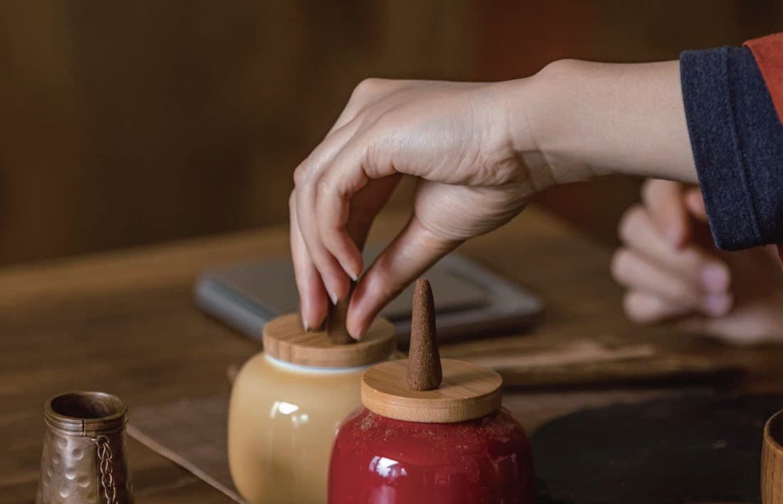 Incense-Making Workshop at Songtsam Linka Shangri-la